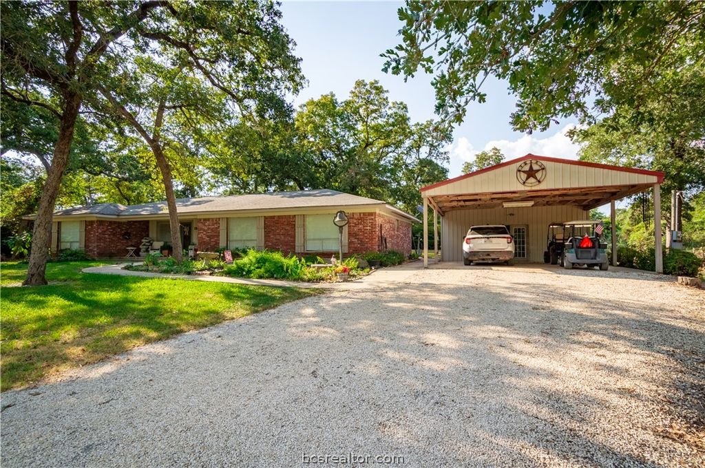 35 Golfclub Drive, Hilltop Lakes, TX 77871 — photo 3
