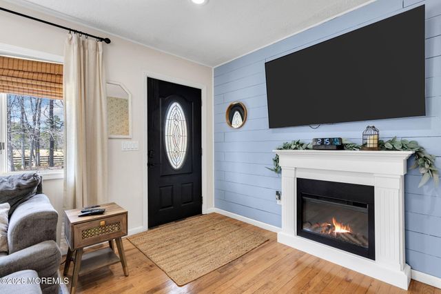 7 Chestnut Street, Jackson, NJ 08527