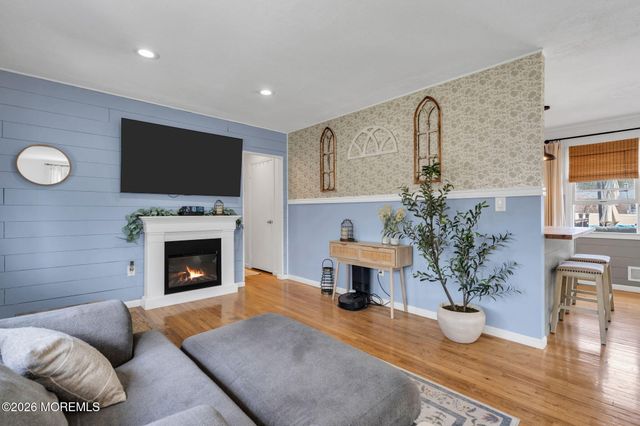 7 Chestnut Street, Jackson, NJ 08527