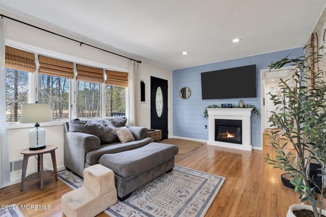 7 Chestnut Street, Jackson, NJ 08527