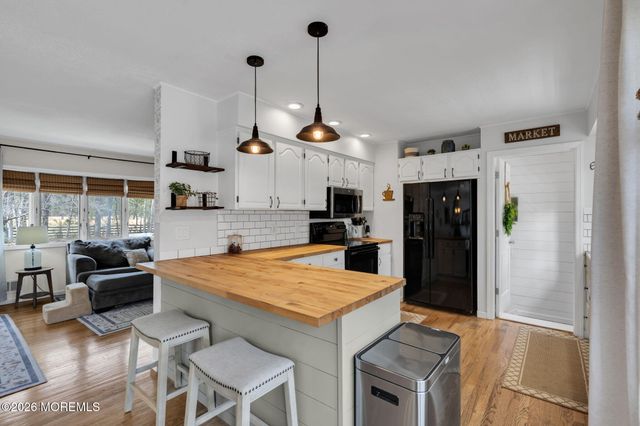 7 Chestnut Street, Jackson, NJ 08527