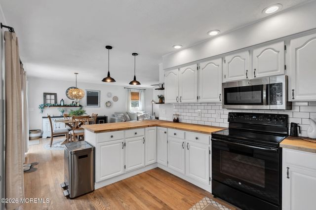 7 Chestnut Street, Jackson, NJ 08527