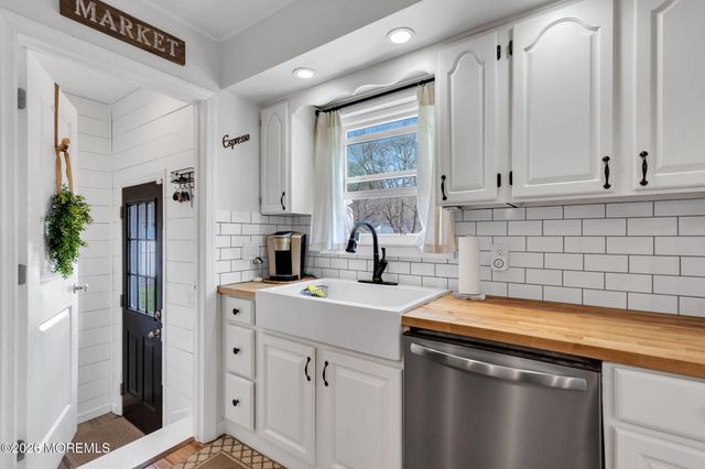 7 Chestnut Street, Jackson, NJ 08527