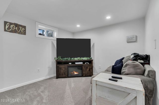 7 Chestnut Street, Jackson, NJ 08527