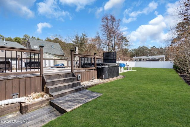 7 Chestnut Street, Jackson, NJ 08527