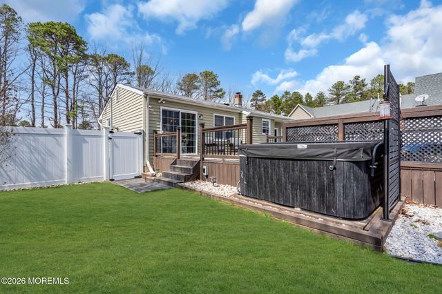 7 Chestnut Street, Jackson, NJ 08527