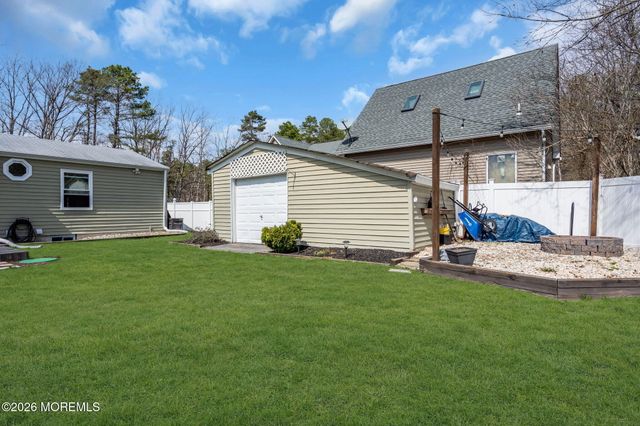 7 Chestnut Street, Jackson, NJ 08527