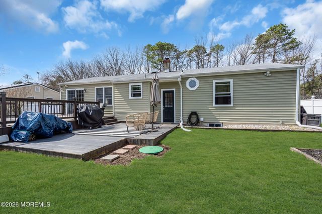 7 Chestnut Street, Jackson, NJ 08527