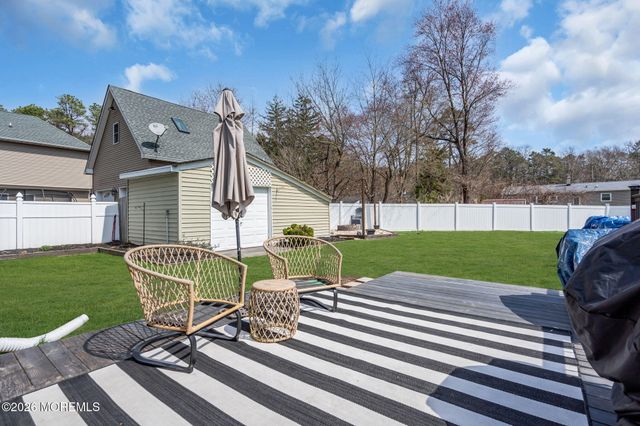 7 Chestnut Street, Jackson, NJ 08527