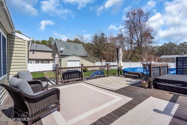 7 Chestnut Street, Jackson, NJ 08527