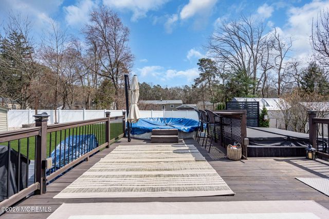 7 Chestnut Street, Jackson, NJ 08527