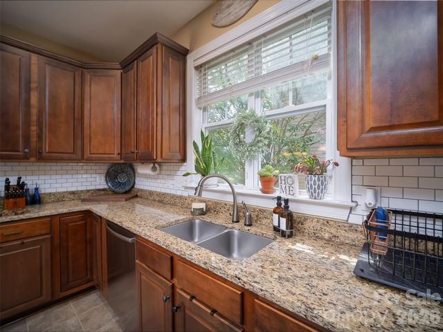 172 Tom Sawyer Lane 181, Mount Holly, NC 28120