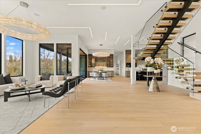 3806 95th Avenue NE, Yarrow Point, WA 98004