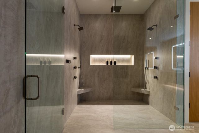 3806 95th Avenue NE, Yarrow Point, WA 98004