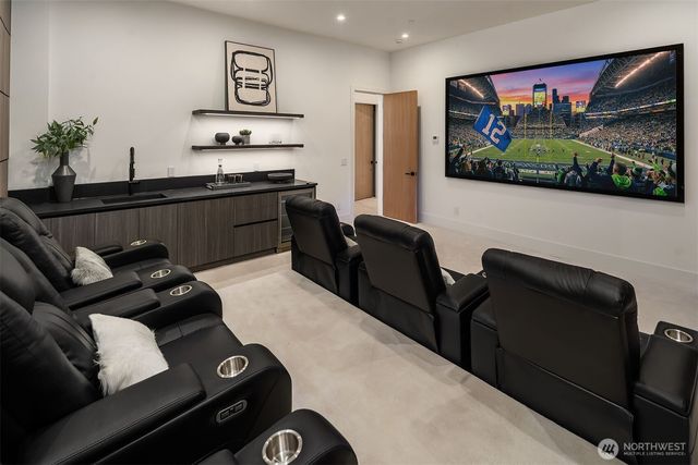 3806 95th Avenue NE, Yarrow Point, WA 98004