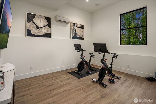 3806 95th Avenue NE, Yarrow Point, WA 98004