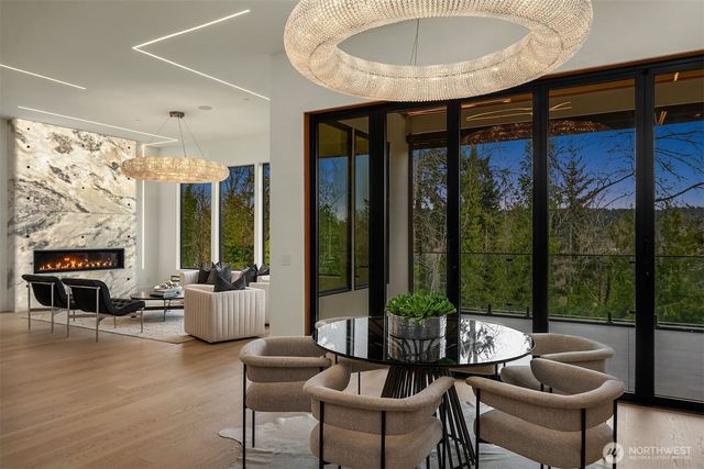 3806 95th Avenue NE, Yarrow Point, WA 98004