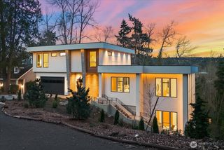 3806 95th Avenue NE, Yarrow Point, WA 98004