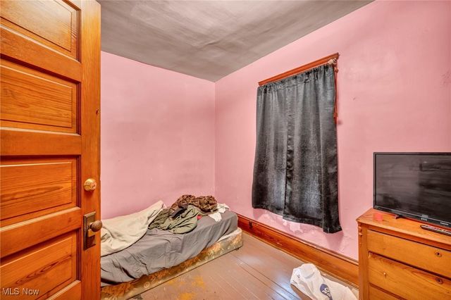 987 E 78th Street, Cleveland, OH 44103