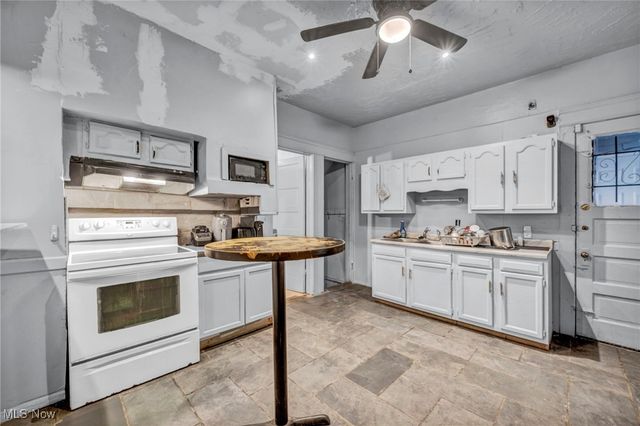 987 E 78th Street, Cleveland, OH 44103