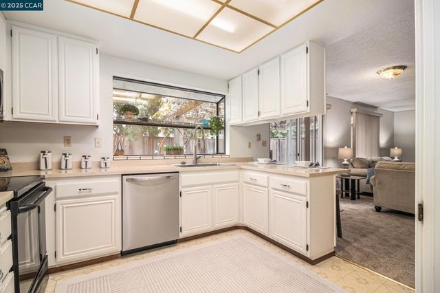 282 Coldsprings Ct, Martinez, CA 94553