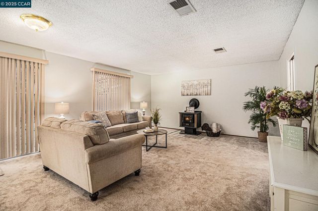 282 Coldsprings Ct, Martinez, CA 94553