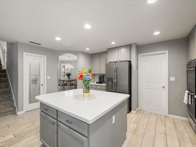 316 Sandstone Ct, Roseville, CA 95747