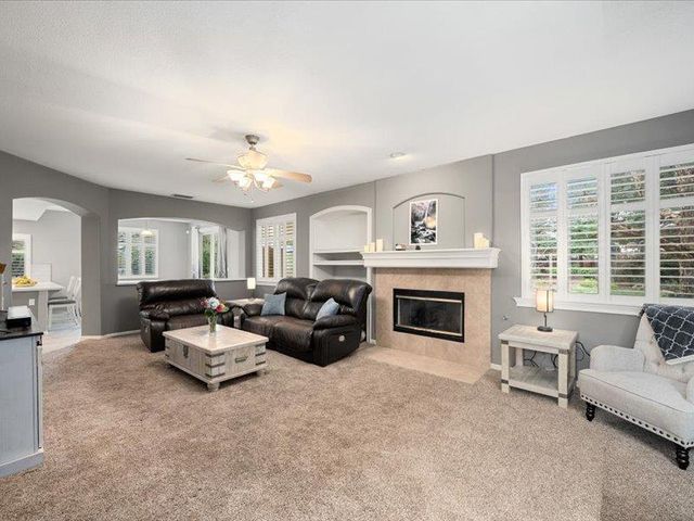 316 Sandstone Ct, Roseville, CA 95747