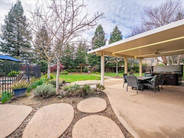 316 Sandstone Ct, Roseville, CA 95747