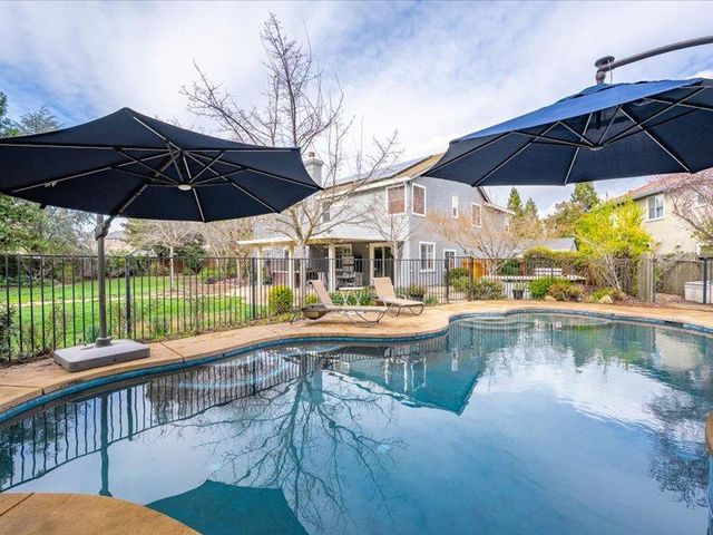 316 Sandstone Ct, Roseville, CA 95747