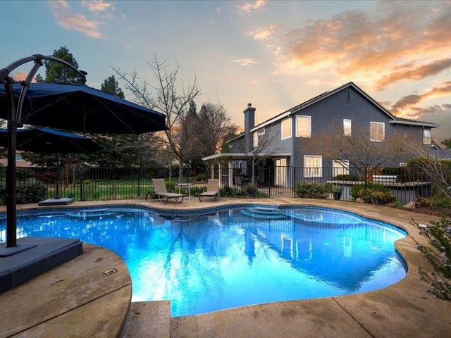 316 Sandstone Ct, Roseville, CA 95747