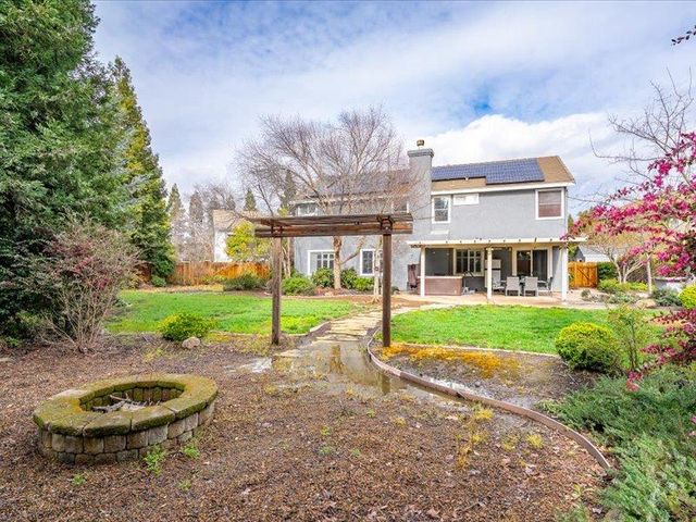 316 Sandstone Ct, Roseville, CA 95747