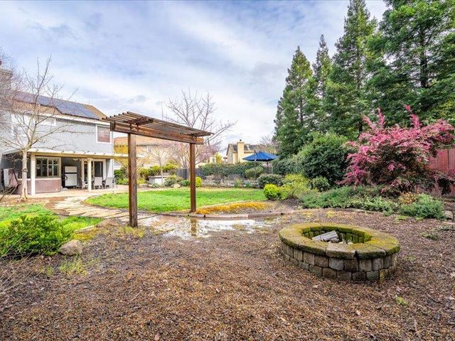 316 Sandstone Ct, Roseville, CA 95747