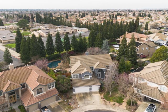 316 Sandstone Ct, Roseville, CA 95747