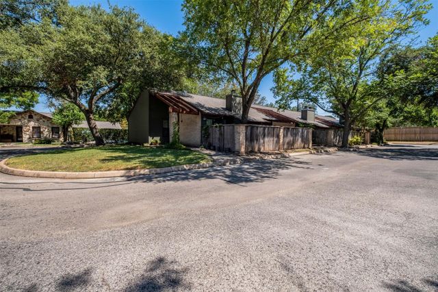 3815 Menchaca RD 3, Austin, TX 78704