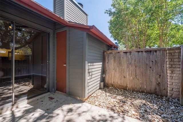 3815 Menchaca RD 3, Austin, TX 78704