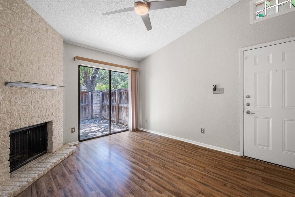 3815 Menchaca RD 3, Austin, TX 78704