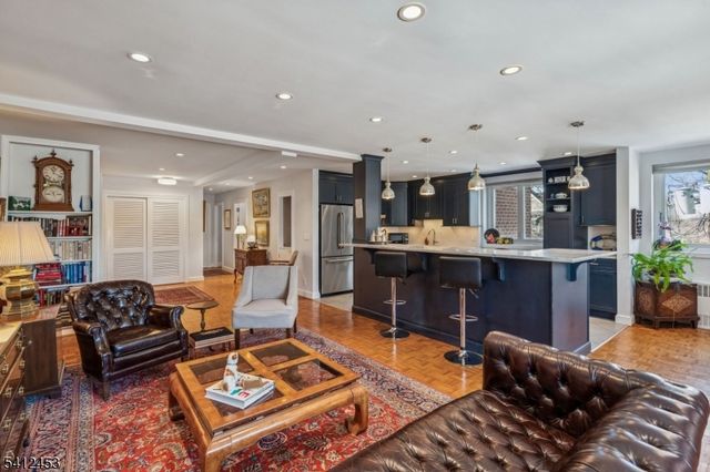 11 Euclid Ave 4D, Summit City, NJ 07901