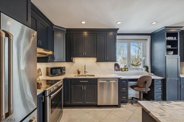 11 Euclid Ave 4D, Summit City, NJ 07901