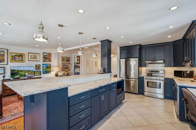 11 Euclid Ave 4D, Summit City, NJ 07901