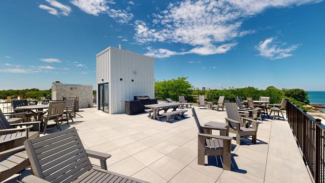 550 Sheridan Square 501, Evanston, IL 60202