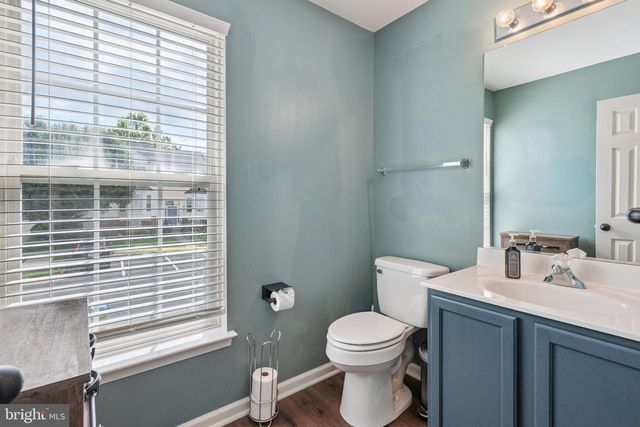 17363 AVION SQ, Round Hill, VA 20141