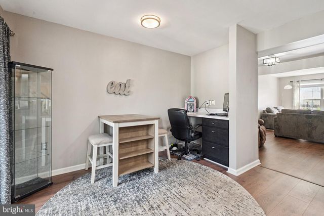 17363 AVION SQ, Round Hill, VA 20141