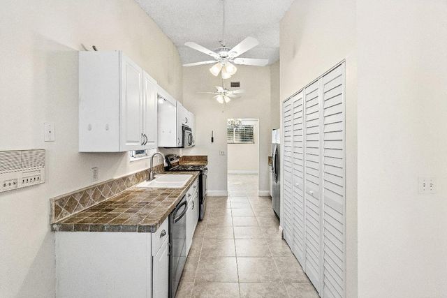 9770 Nickels Boulevard 405, Boynton Beach, FL 33436