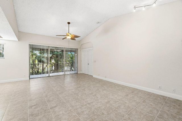 9770 Nickels Boulevard 405, Boynton Beach, FL 33436