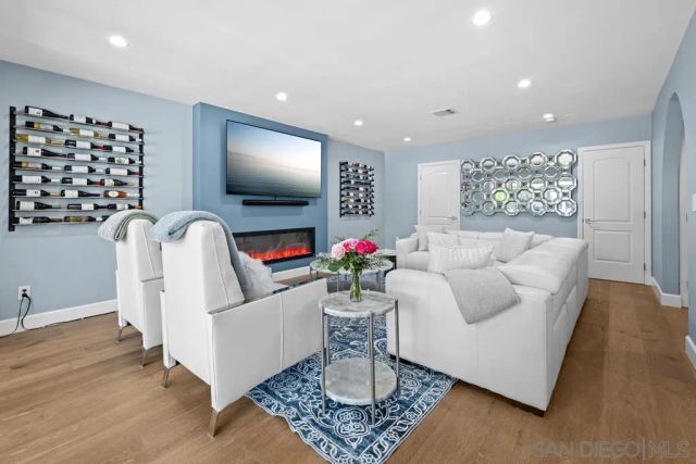 1622 W Oak, Burbank, CA 91506