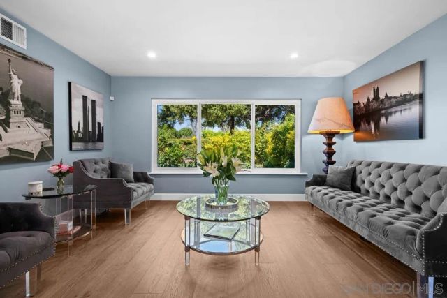 1622 W Oak, Burbank, CA 91506