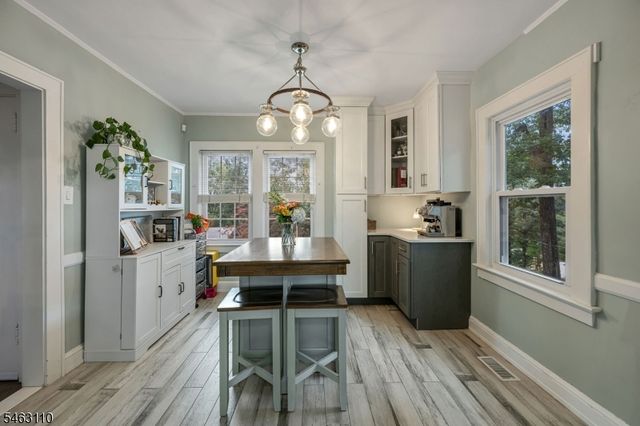 92 Hillcrest Ave, Morris Twp., NJ 07960