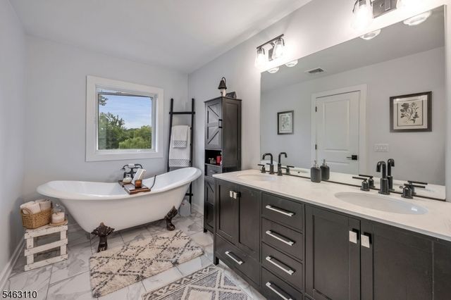 92 Hillcrest Ave, Morris Twp., NJ 07960