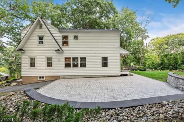 92 Hillcrest Ave, Morris Twp., NJ 07960